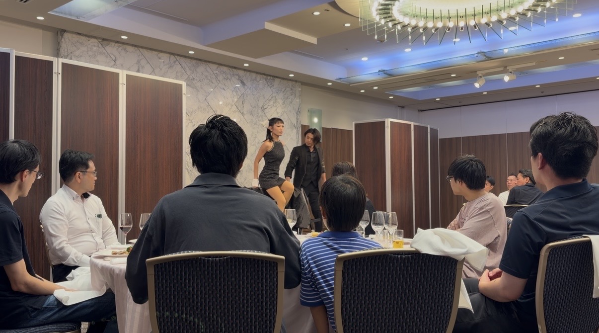 ホテル日航大阪 企業懇親会マジックショー事例(心斎橋・変面×イリュージョン×催眠術)